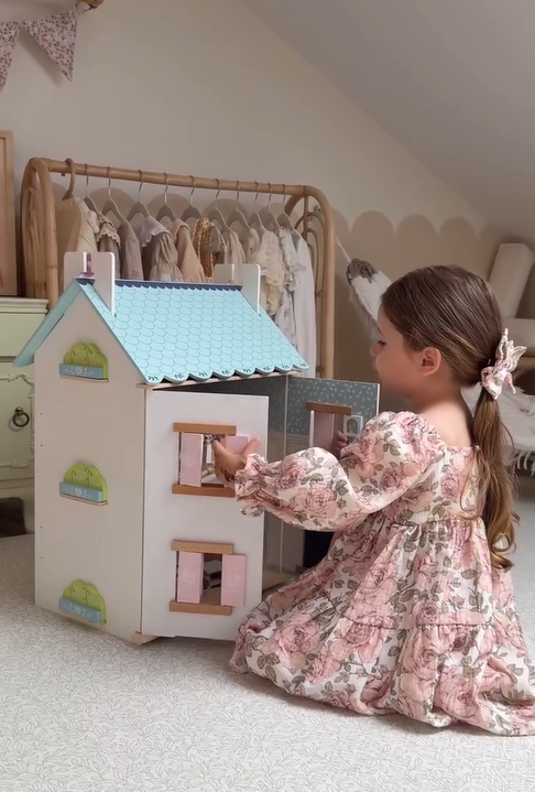 Le Toy Van  木製ドールハウス "Bluebelle House"