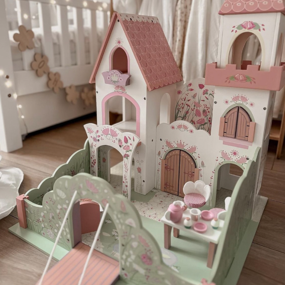 Le Toy Van  木製フェアリーベル・パレス セット"Fairybelle Palast"｜家具付きドールハウス
