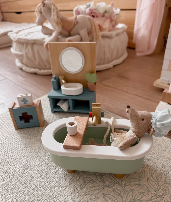 Le Toy Van  木製バスルームセット｜家具セット｜ドールハウス｜おままごと