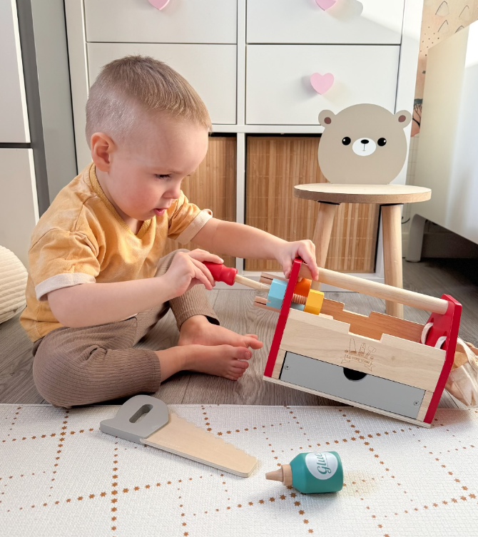 Le Toy Van  木製ツールボックス 11ピース｜工具セット｜おままごと
