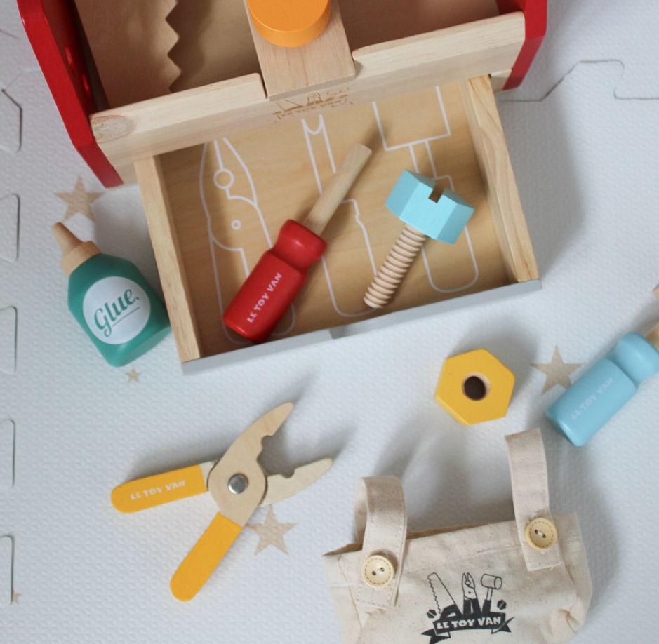 Le Toy Van  木製ツールボックス 11ピース｜工具セット｜おままごと