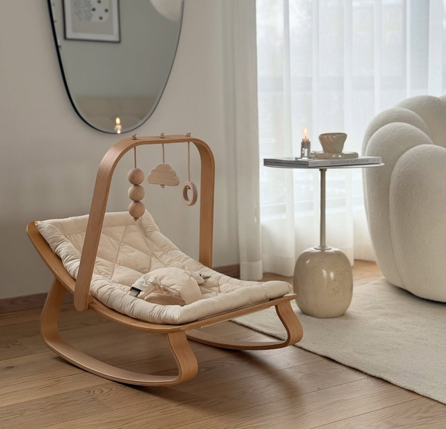 Charlie Crane ベビーバウンサー｜Babywippe LEVO Beech｜Organic Milk