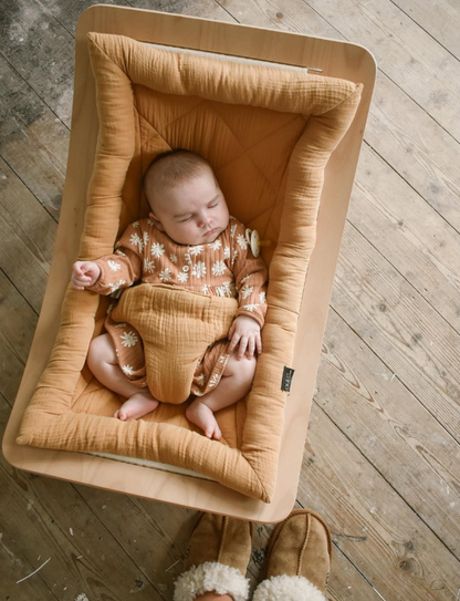 Charlie Crane ベビーバウンサー｜Babywippe LEVO Beech｜Camel