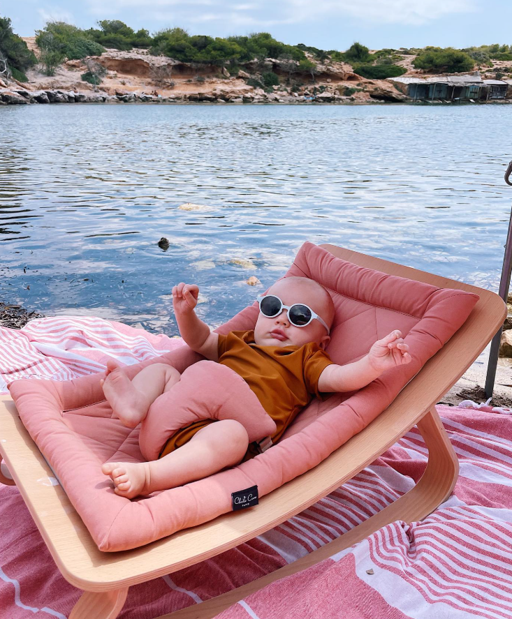 Charlie Crane ベビーバウンサー｜Babywippe LEVO Walnut｜Bois Rose