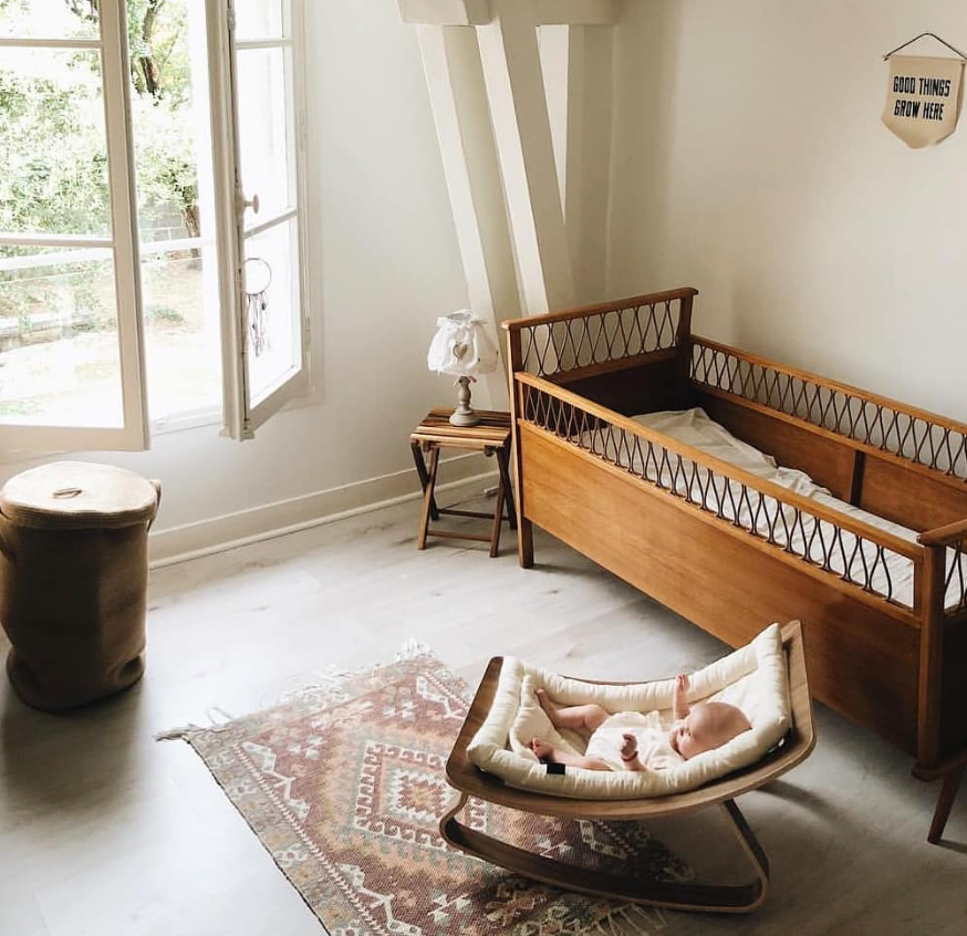 Charlie Crane ベビーバウンサー｜Babywippe LEVO Walnut｜Fur Milk