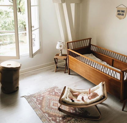 Charlie Crane ベビーバウンサー｜Babywippe LEVO Walnut｜Fur Milk