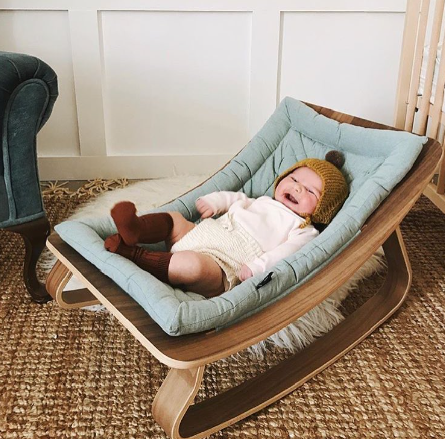 Charlie Crane ベビーバウンサー｜Babywippe LEVO Walnut｜Farrow