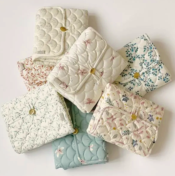 CamCam Copenhagen　ベビーケアギフト4点セット  Windflower Crème｜オーガニックコットン 出産祝いギフト