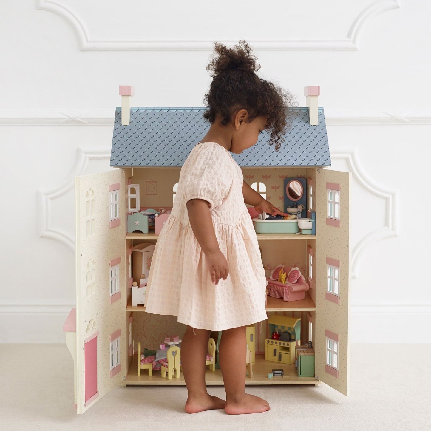 Le Toy Van  木製ドールハウス "Cherry Tree Hall"