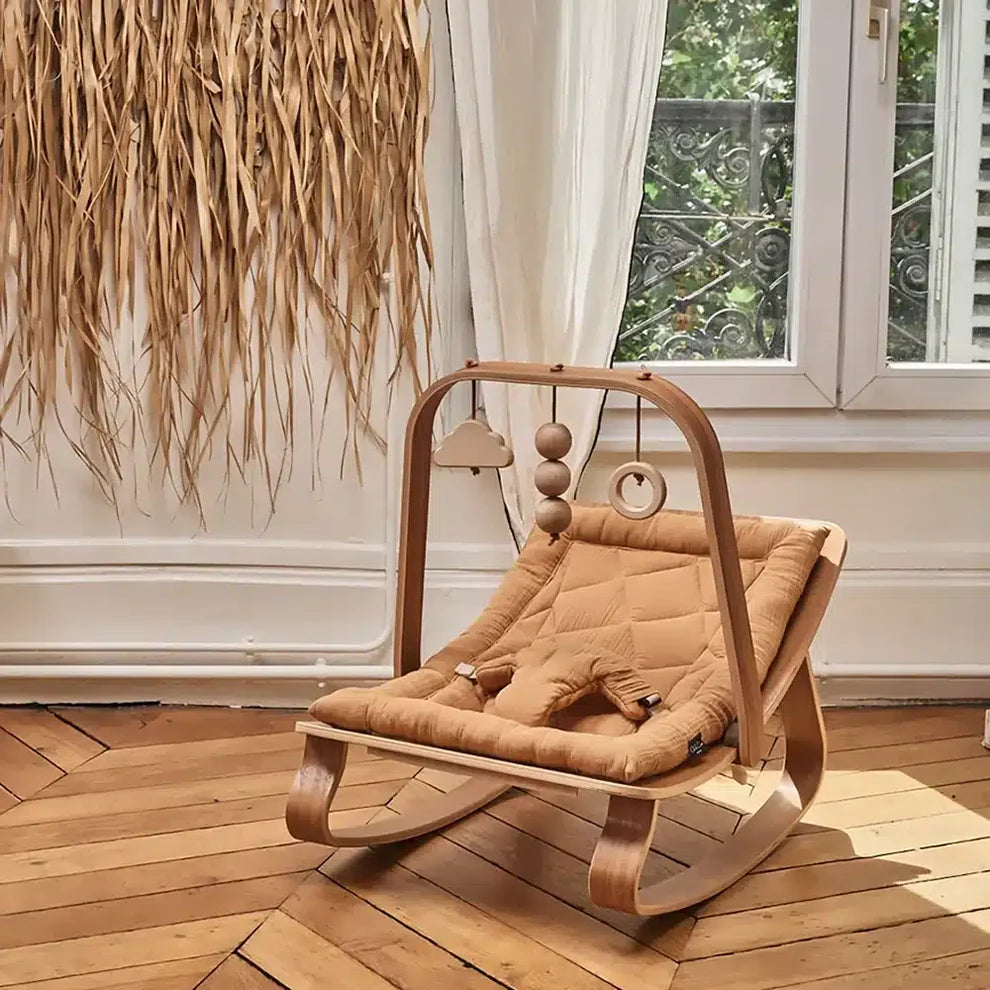 Charlie Crane ベビーバウンサー｜Babywippe LEVO Walnut｜Camel