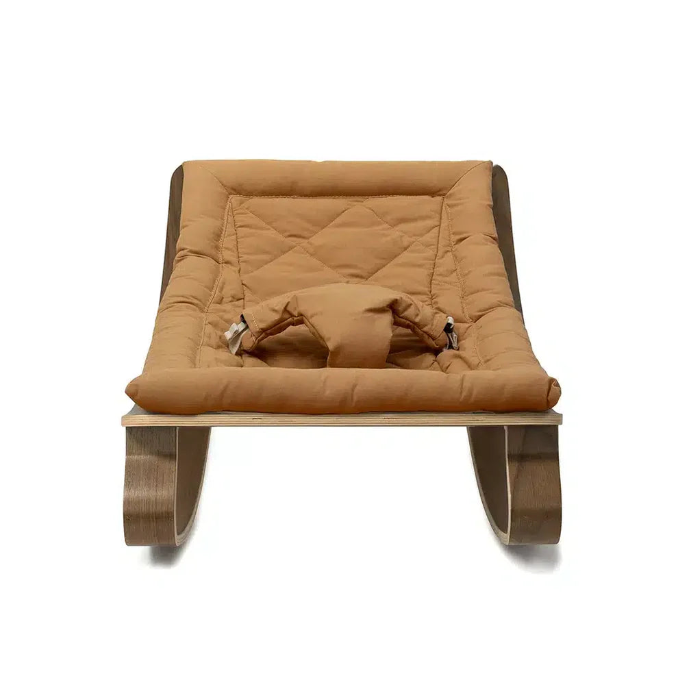 Charlie Crane ベビーバウンサー｜Babywippe LEVO Walnut｜Camel