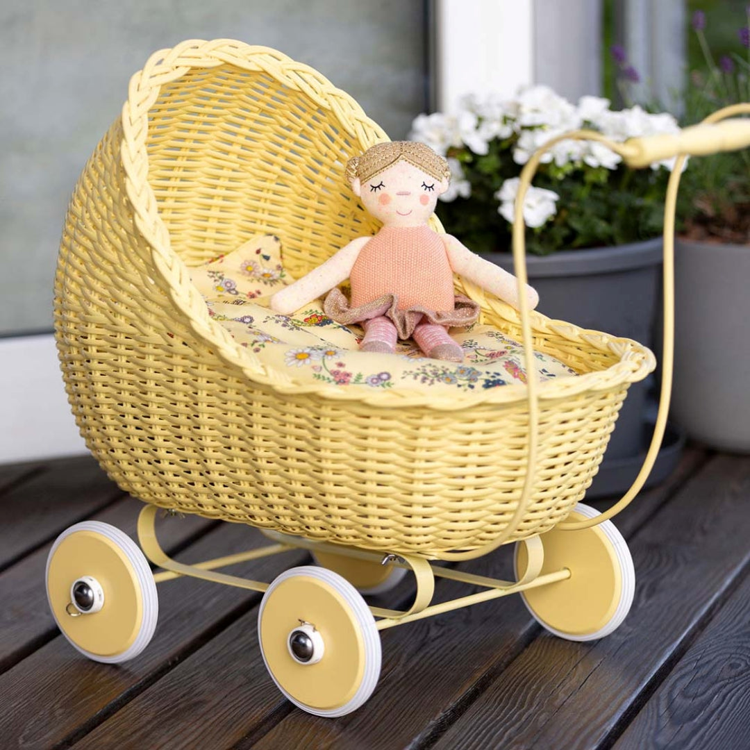 Smallstuff 　天然素材のラタン製 ドールバギー　Soft Yellow |  ハンドメイド